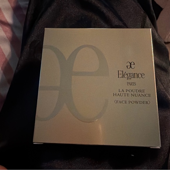 ELEGANCE LA POUDRE HAUTE NUANCE 01 - New In Box - Picture 2 of 4